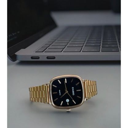 Classic Square Dial Men’s Stainless Steel Watch